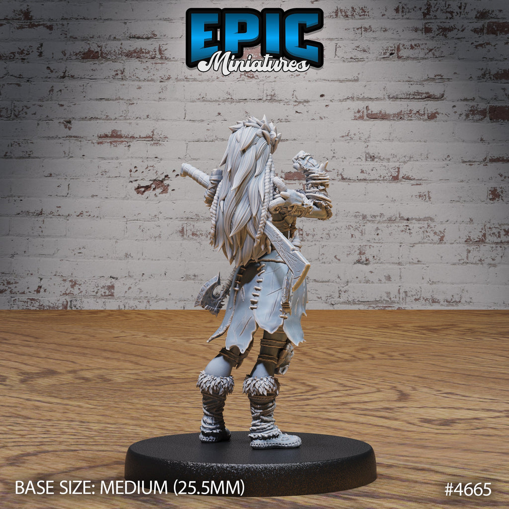 Orc Lady Adventurer Option #4665 back DND miniature Beast Hunt 16k resin