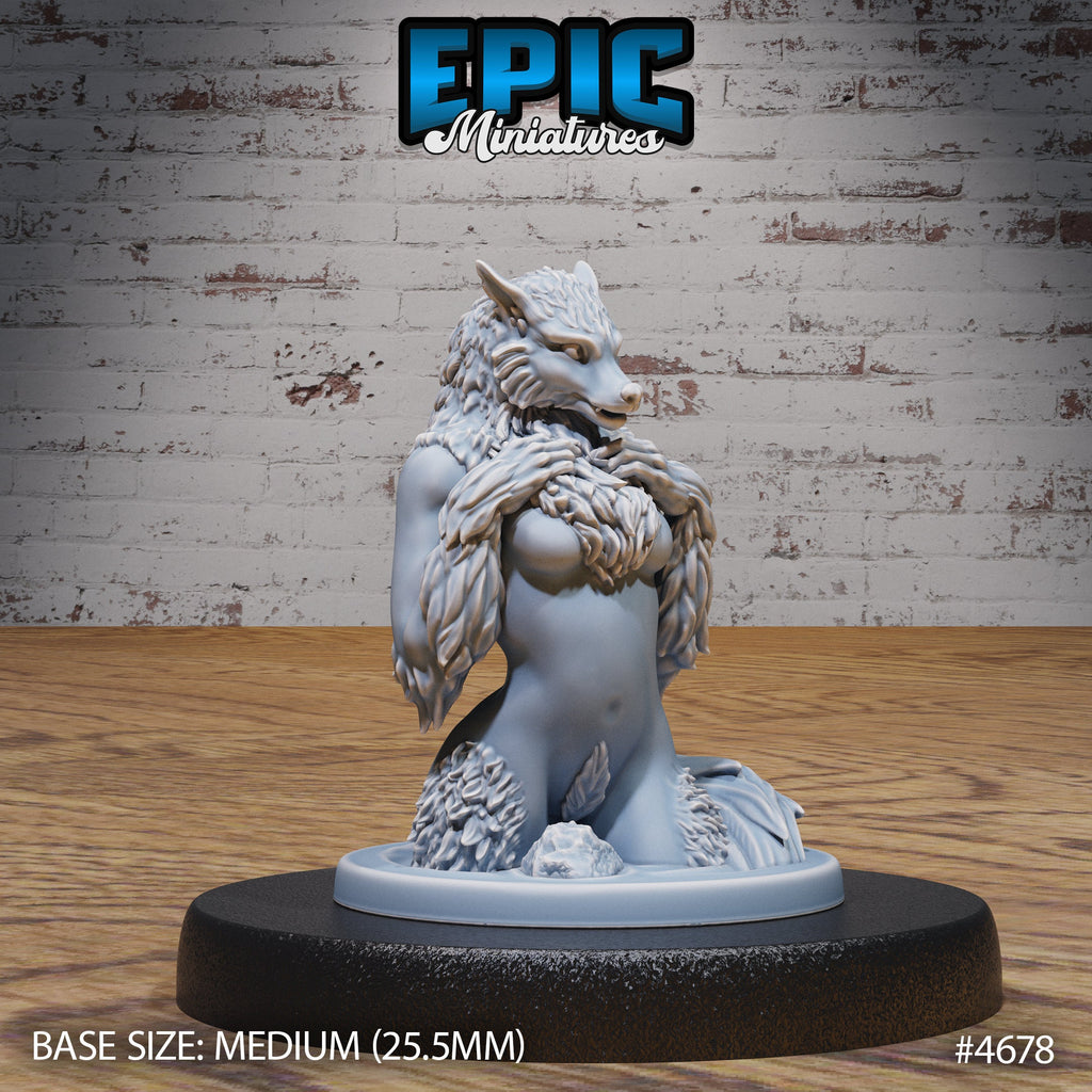 Werewolf Female Option #4678 front DND miniature Beast Hunt 16k resin
