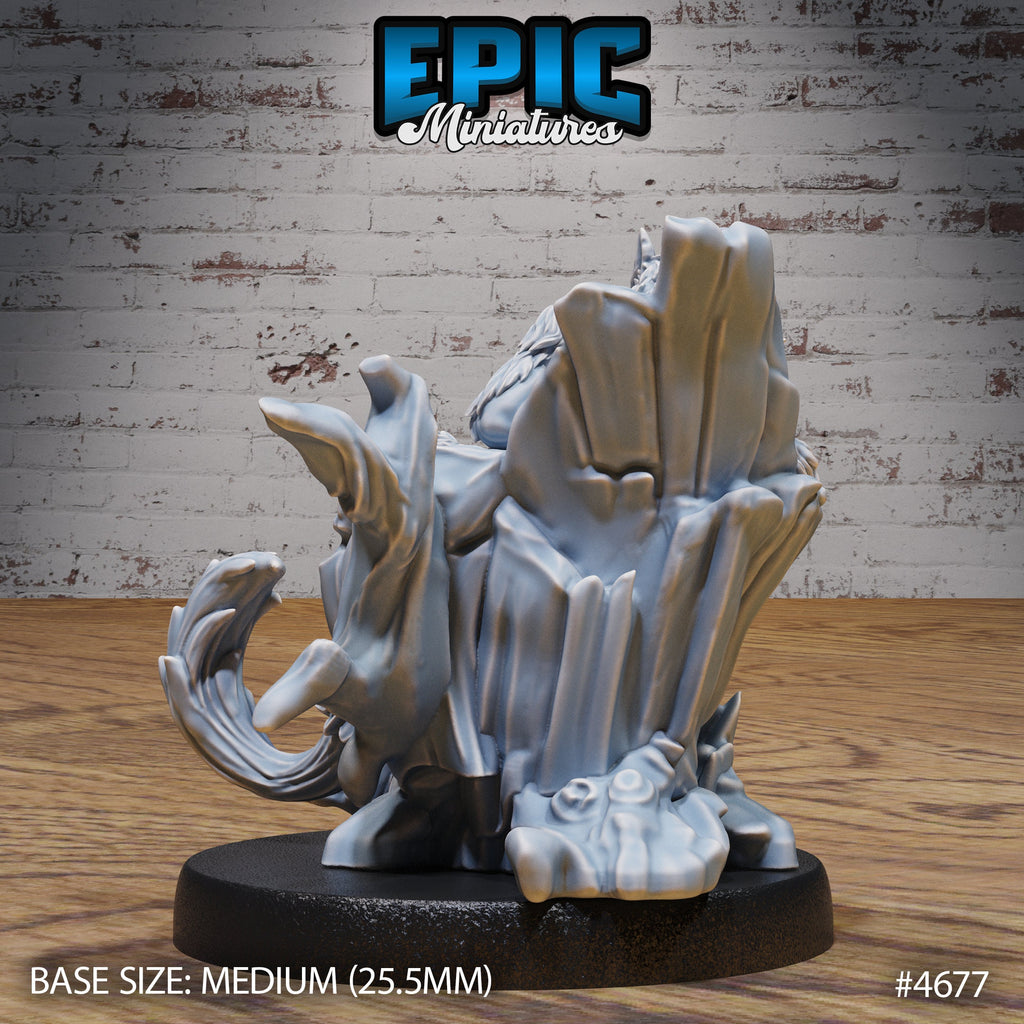 Werewolf Female Option #4677 front DND miniature Beast Hunt 16k resin
