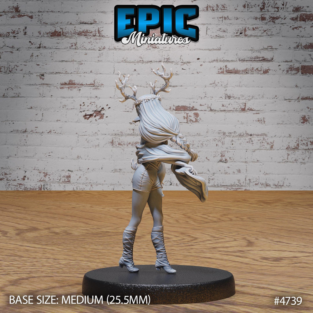 Druid Child Female Option #4739 back DND miniature Old Fables 16k resin