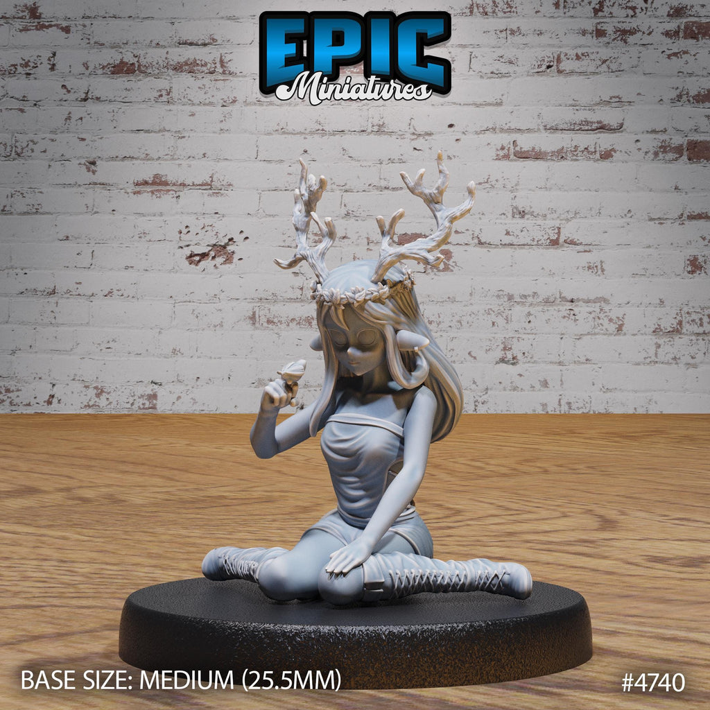 Druid Child Female Option #4740 front DND miniature Old Fables 16k resin