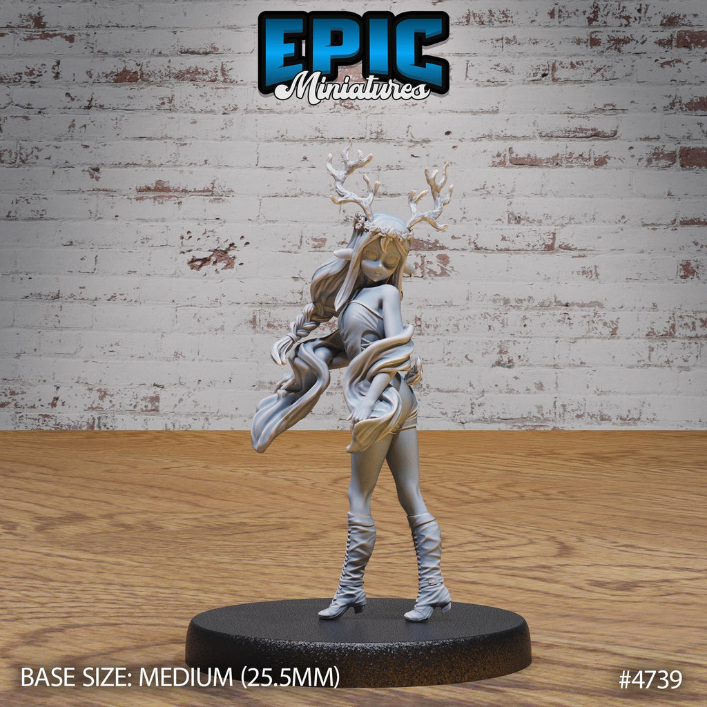 Druid Child Female Option #4739 front DND miniature Old Fables 16k resin