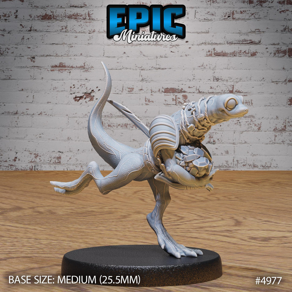 Fire Newt Option #4977 front DND miniature Savage Attack 16k resin