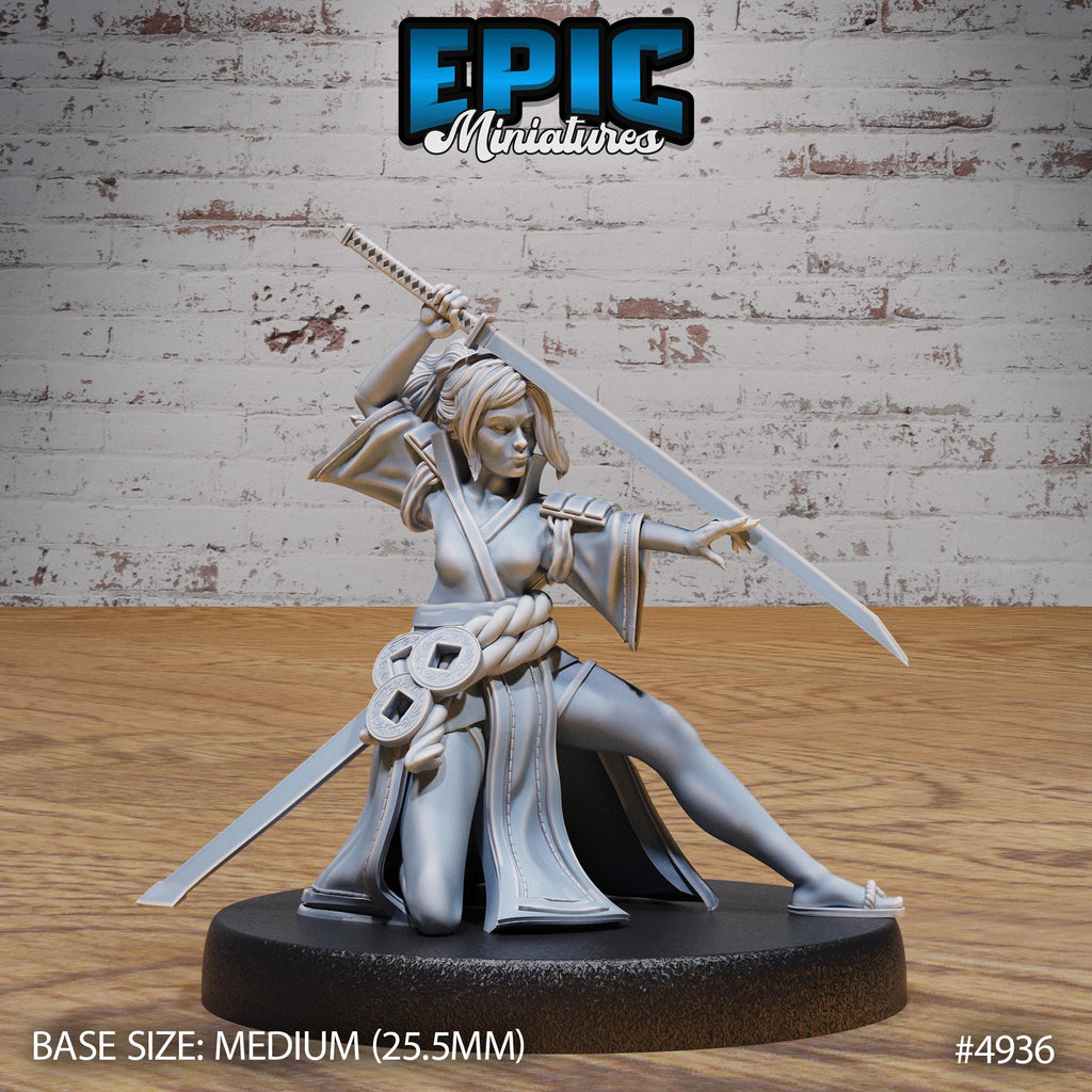 Samurai Woman Option #4936 front DND miniature Legends of the East 16k resin