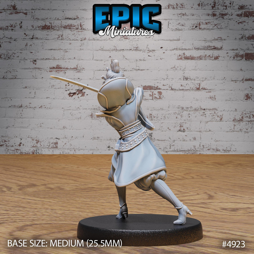 Warrior Empress Option #4923 back DND miniature Legends of the East 16k resin