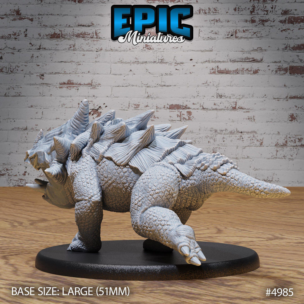 Mountain Cave and Arctic Bulette Option #4985 back DND miniature Savage Attack 16k resin