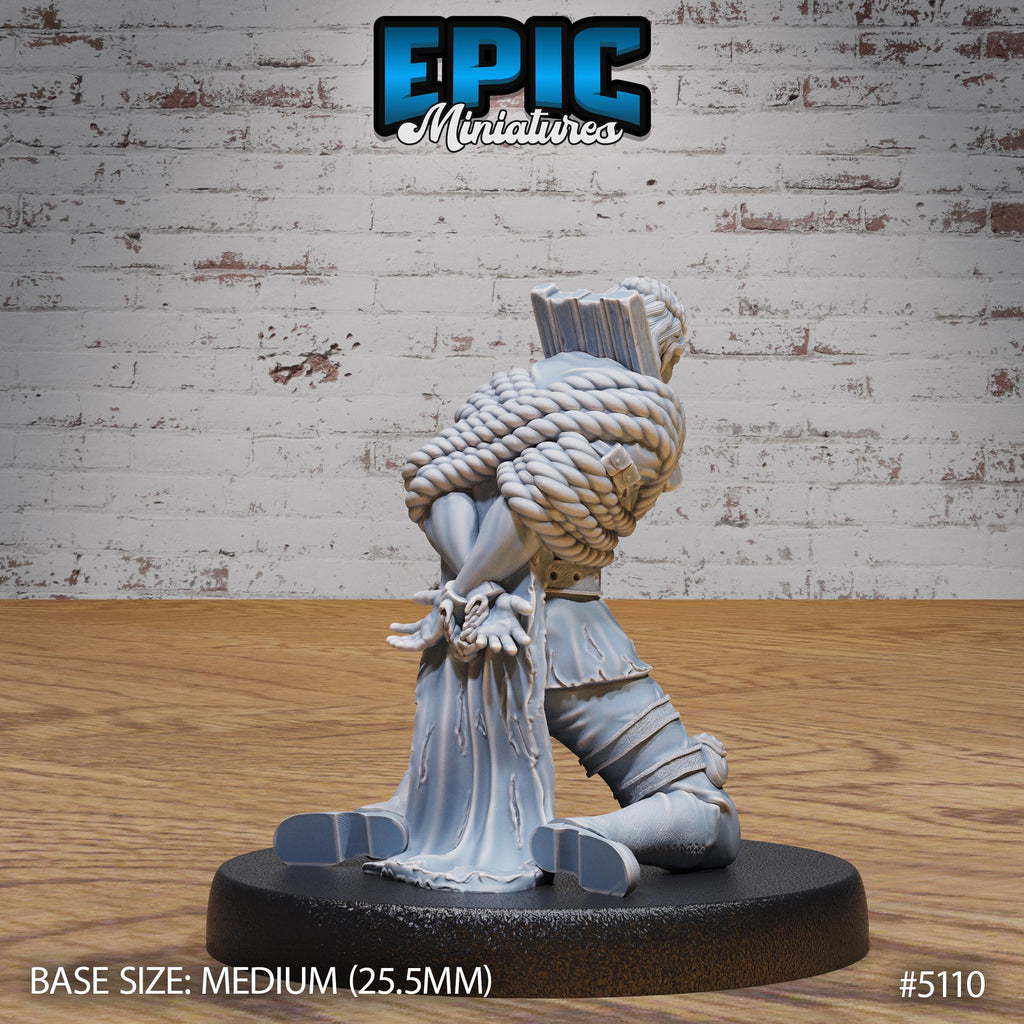 Prisoner Master Option #5110 back DND miniature Prison Break 16k resin