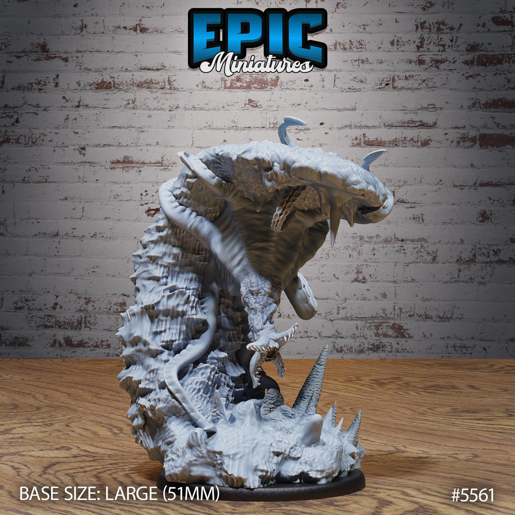 Dark Mantle Option #5561 front DND miniature Monster Frenzy 16k resin