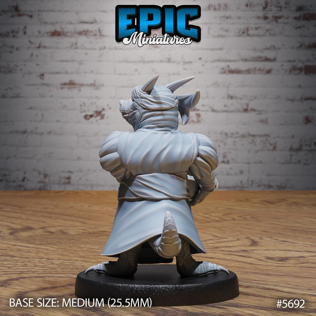 Mama Kobold Maid Option #5692 back DND miniature Dragon Hunt 16k resin