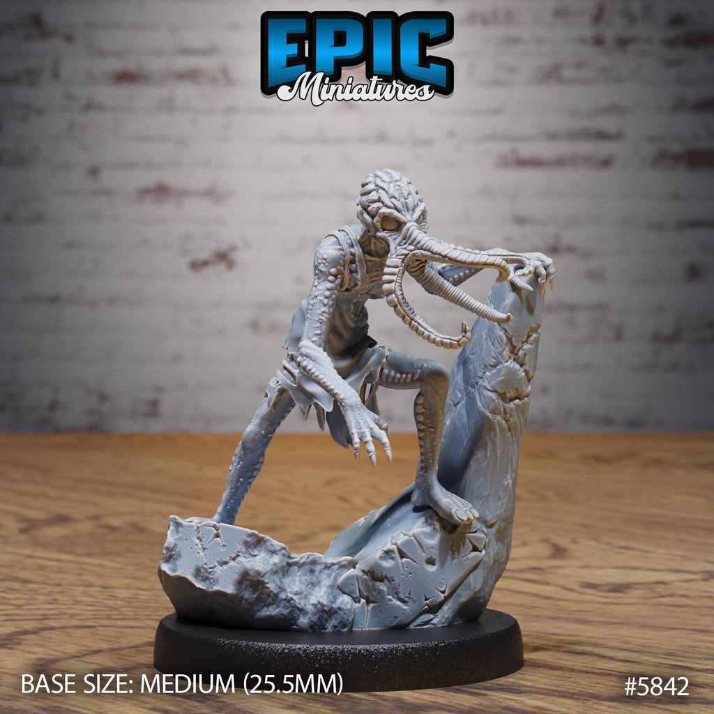 Mind Eater / Slave Mind Option #5842 front DND miniature Mind Attack 16k resin