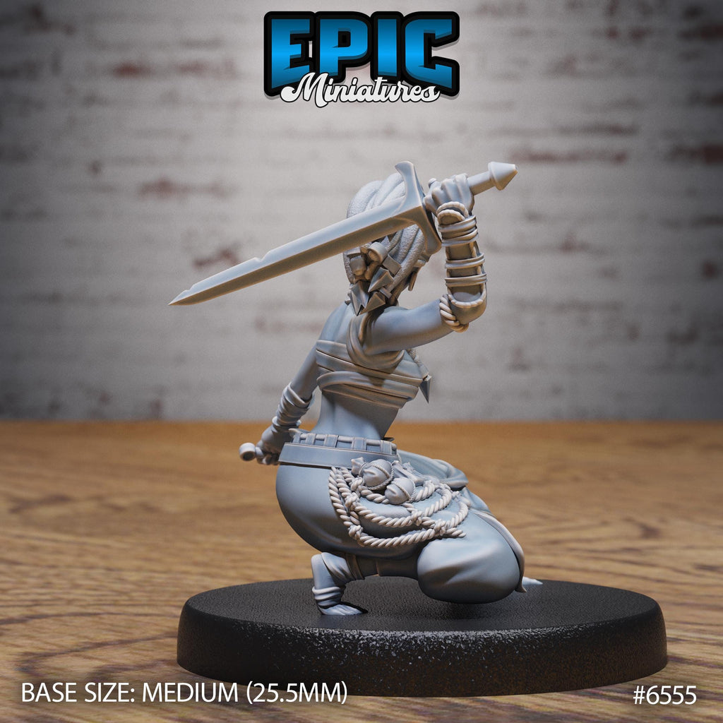 Pirate Island Girl of 3 Option #6555 back DND miniature Deep Dive 16k resin