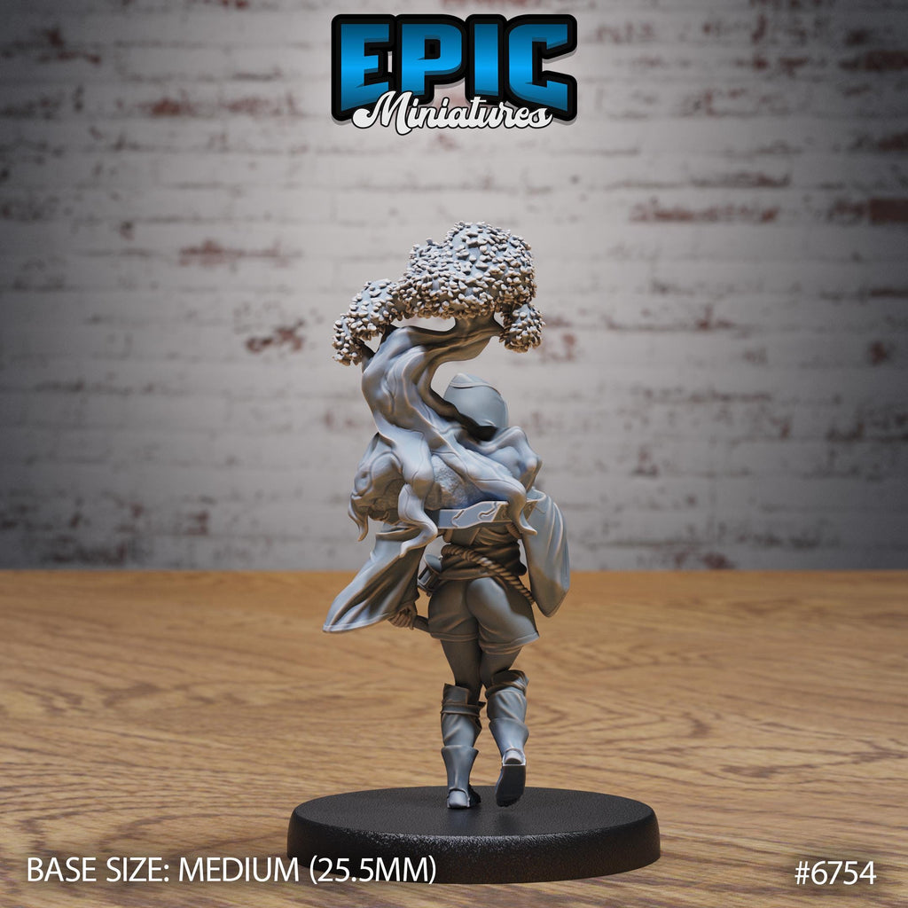 Amazoness Druid back DND miniature Primal Jungle 16k resin