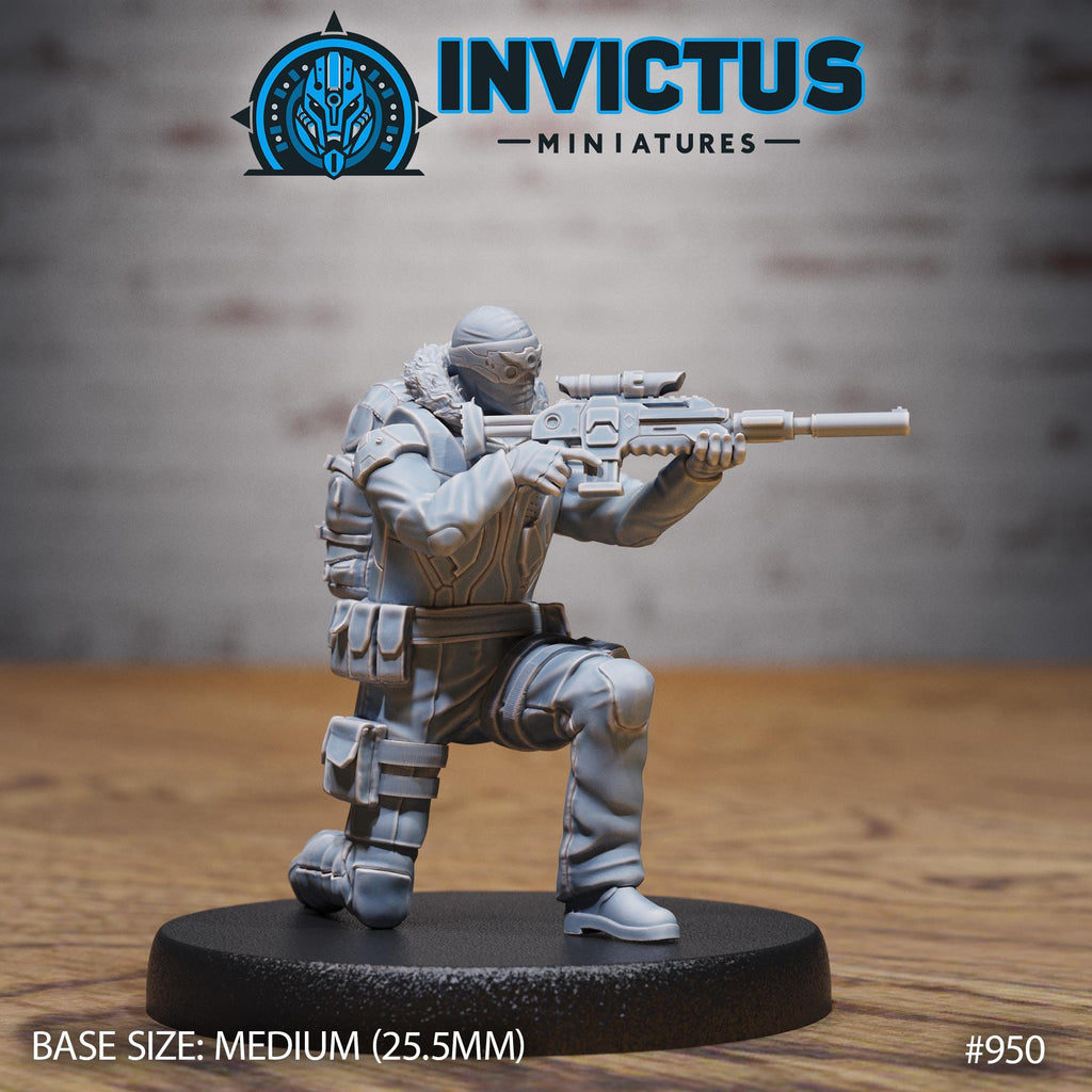 Crimson Squad Traveler Option #950 (3) front DND miniature Crimson Front 16k resin