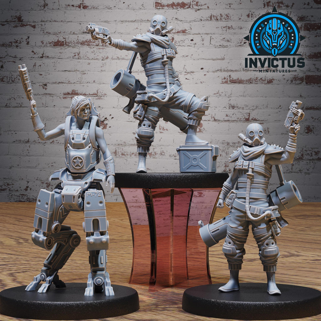 Crimson Squad Set of 3 DND miniatures group photo Crimson Front