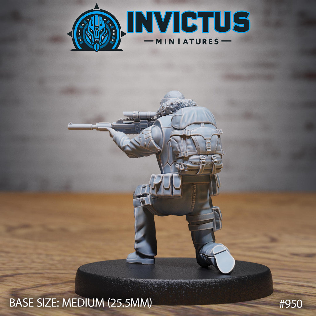 Crimson Squad Traveler Option #950 (3) back DND miniature Crimson Front 16k resin