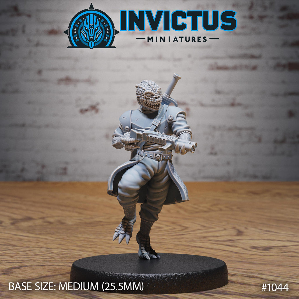 Borderworld Gang Option #1044 front DND miniature Borderworld Wardens 16k resin