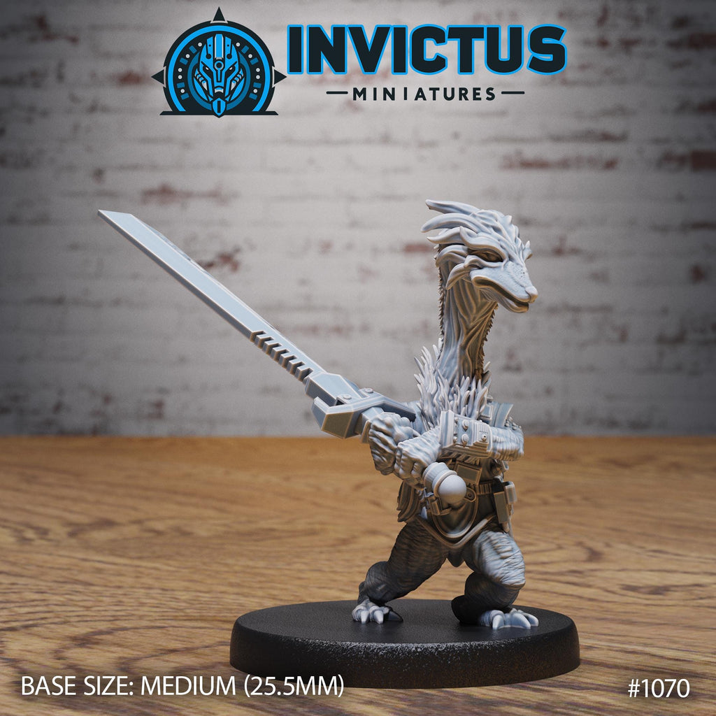 Longer Alien Army of 3 Option #1070 front DND miniature Forgotten Frontier 16k resin