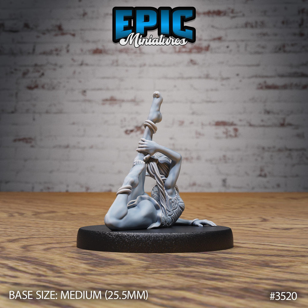 Acrobat Elf Option #3520 back DND miniature Nightsky Carnival 16k resin