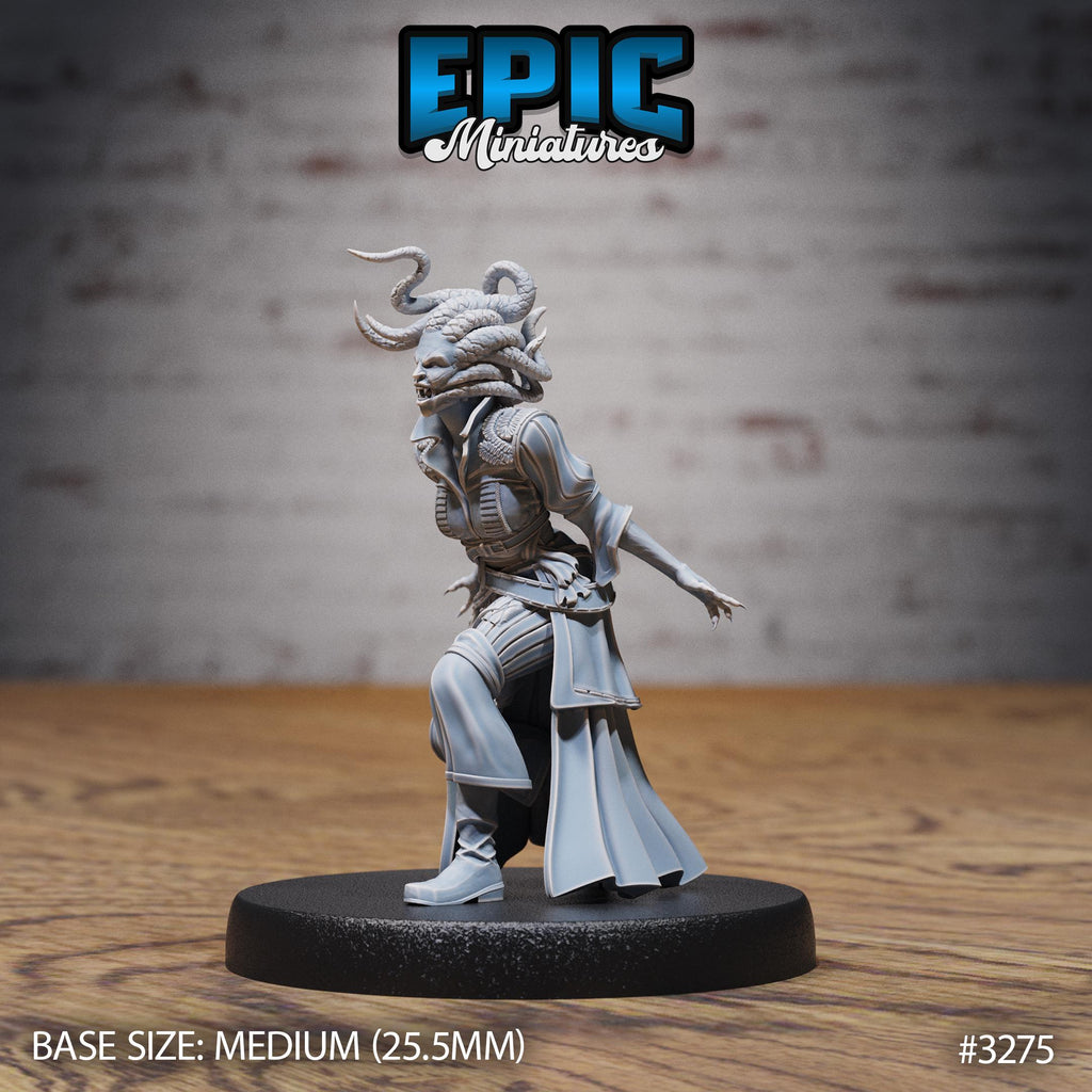 Gorgon Pirate Option #3275 front DND miniature Pirate Scourge 16k resin