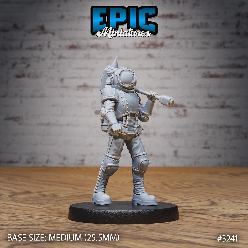 Pressure Diver Option #3241 front DND miniature Steam Inventions 16k resin
