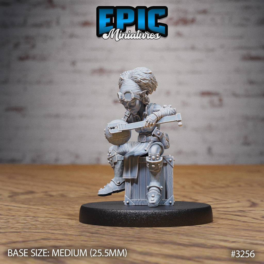 Gnome Tinkerer Female Option #3256 front DND miniature Steam Inventions 16k resin