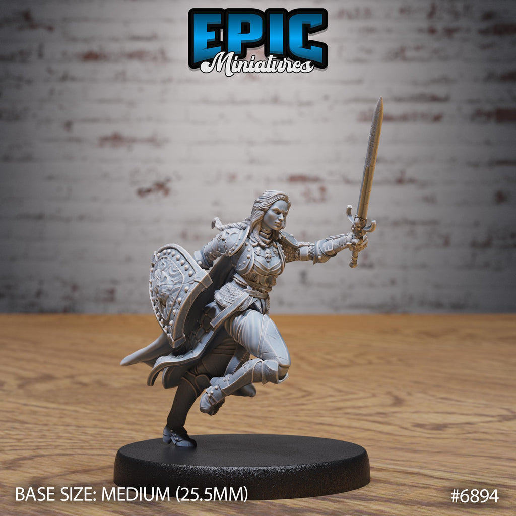 Dark Knight Lady Option #6894 front DND miniature Knights Honor 16k resin