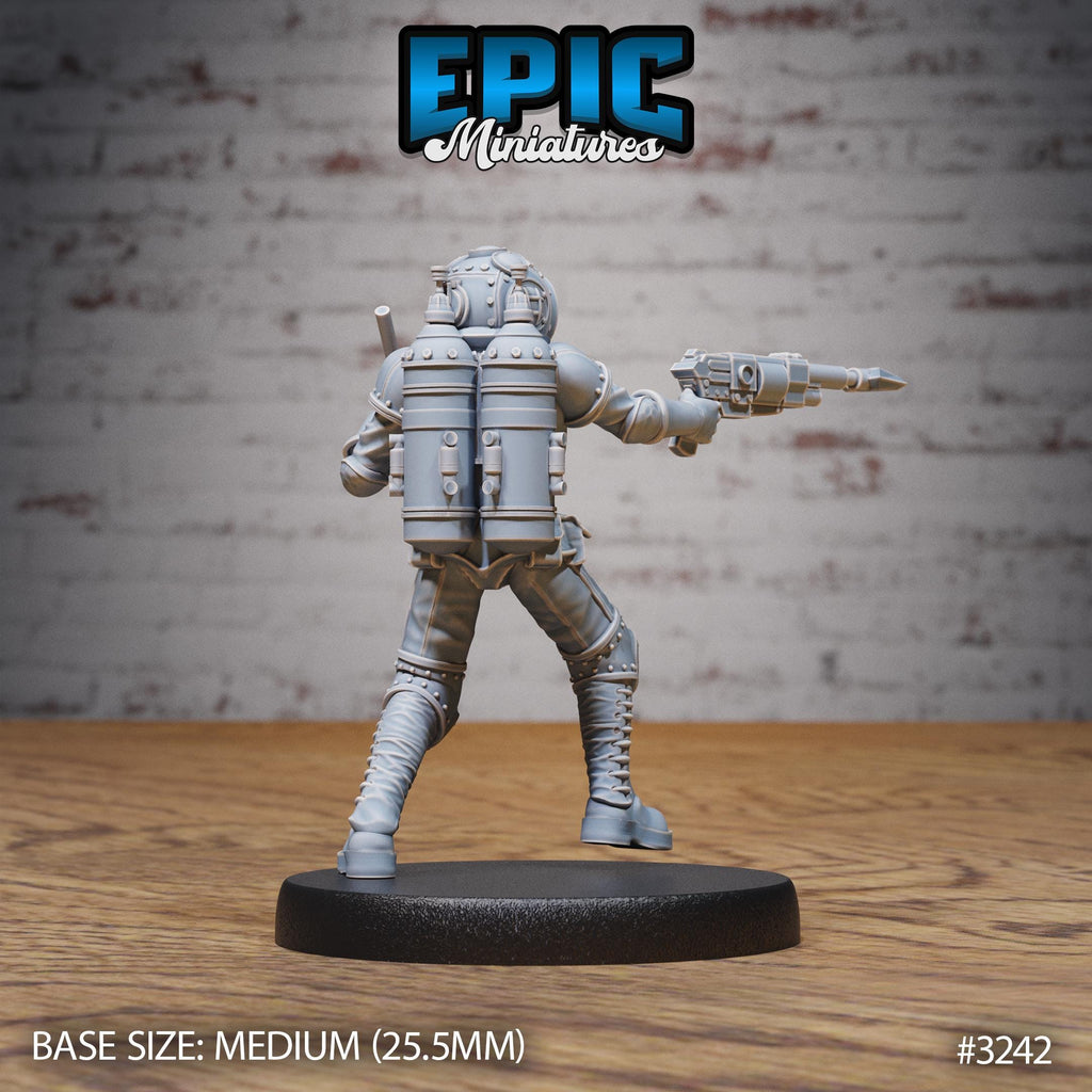 Pressure Diver Option #3242 back DND miniature Steam Inventions 16k resin