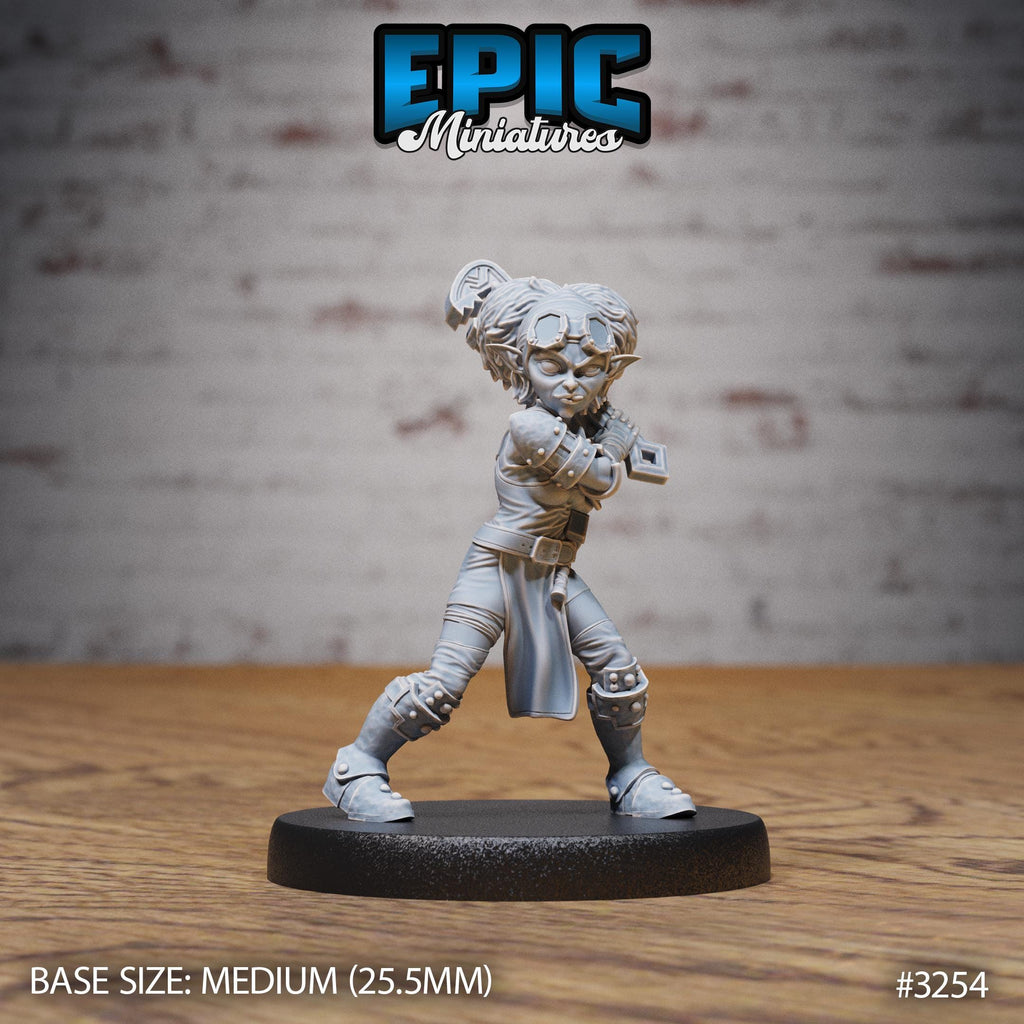 Gnome Tinkerer Female Option #3254 front DND miniature Steam Inventions 16k resin