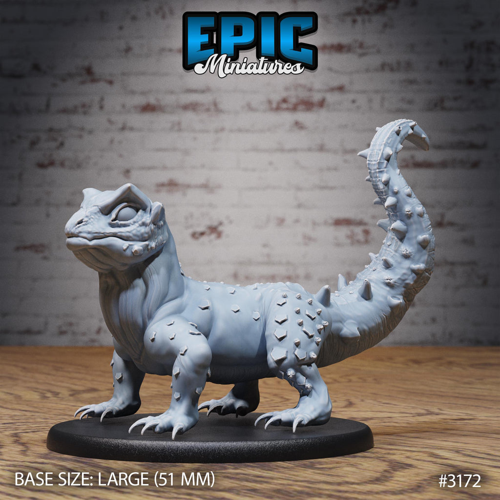 Hunters Guild Lizard Tamer Option #3172 (3) front DND miniature Dragons Reign 16k resin